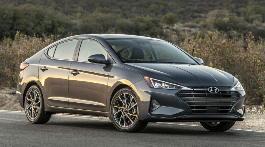 Location de voiture: Hyundai Elantra 2021 à Abidjan en Côte d'Ivoire