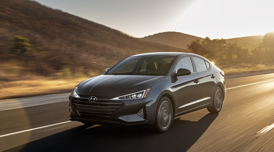 Location de voiture: Hyundai Elantra 2021 à Abidjan en Côte d'Ivoire