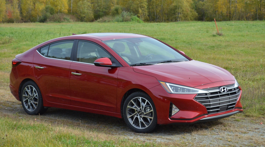 Location de voiture: Hyundai Elantra 2021 à Abidjan en Côte d'Ivoire