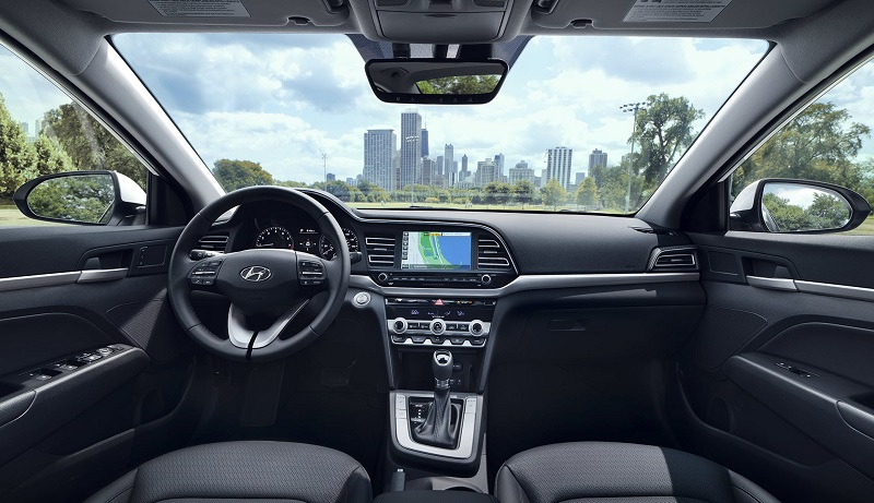 Location de voiture: Hyundai Elantra 2021 à Abidjan en Côte d'Ivoire