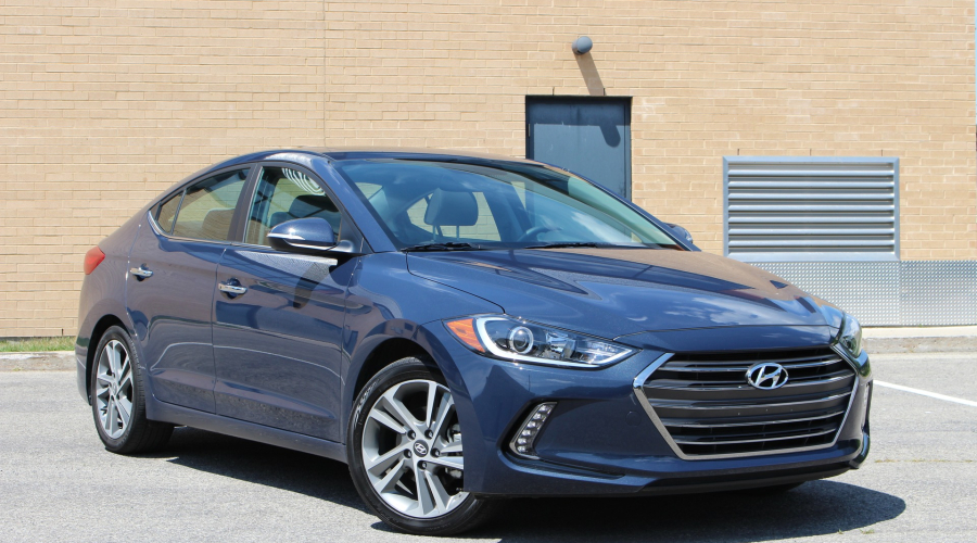 Location de voiture: Hyundai Elantra 2018 à Abidjan en Côte d'Ivoire
